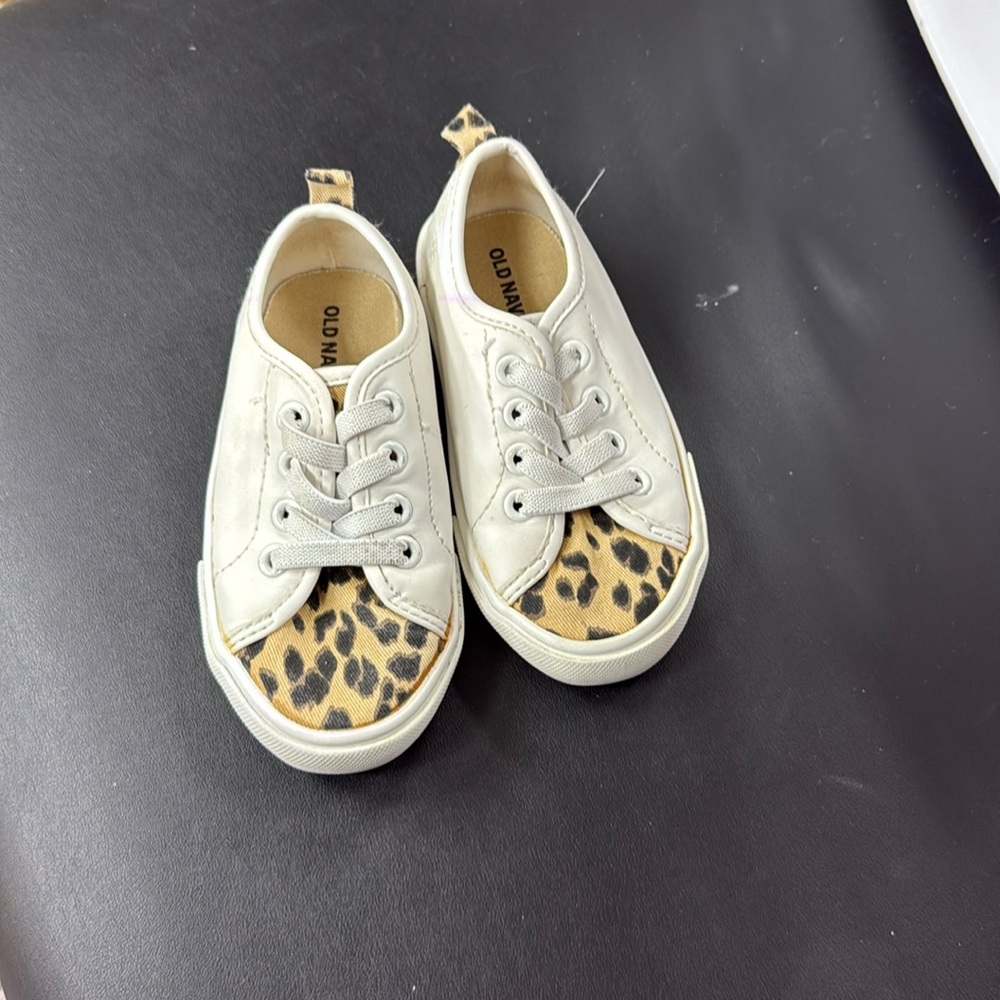 Girls old navy shoes